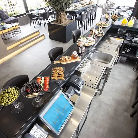 81号城市阁楼酒店