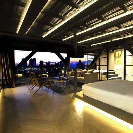 Cityloft 81 Hotell 4*