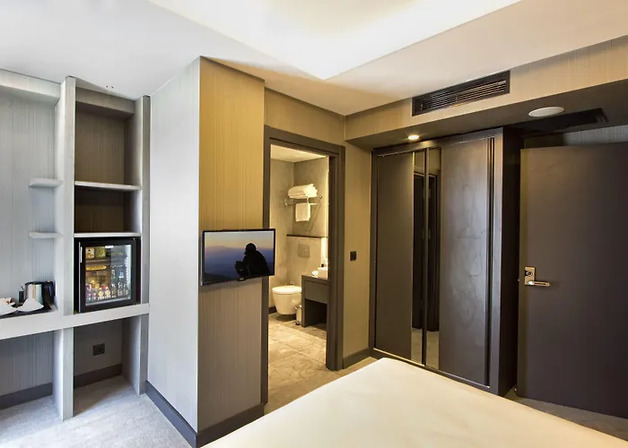 Cityloft 81 Hotel 4*