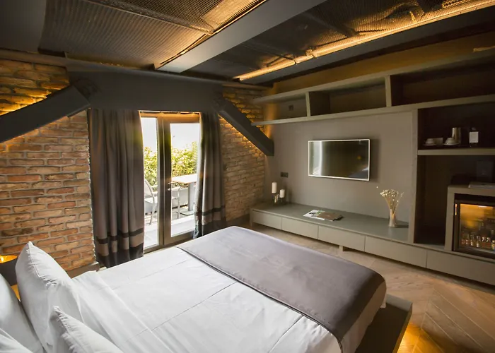 Cityloft 81 Hotel 4*